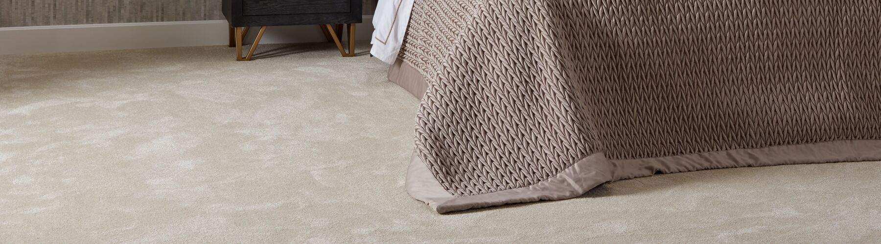 Luxury hotel-inspired bedroom flooring and design ideas